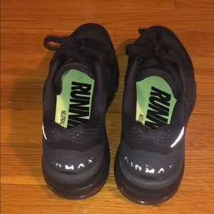 NIKE AIRMAX RUNNING SHOES